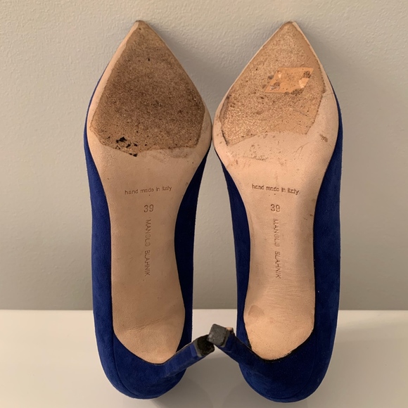 Manolo Blahnik Blue Suede Pumps - Picture 8 of 8